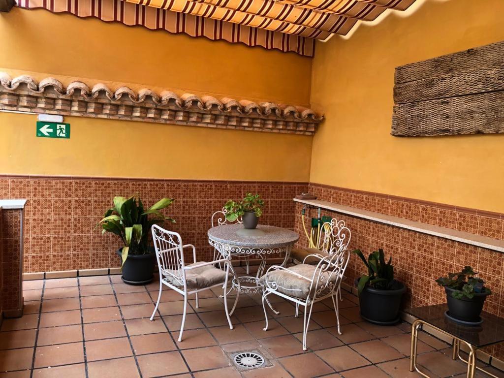 Tranquilo E Ideal Parejas, Con Bonitas Vistas De Y Fantastica Ubicacion Toledo